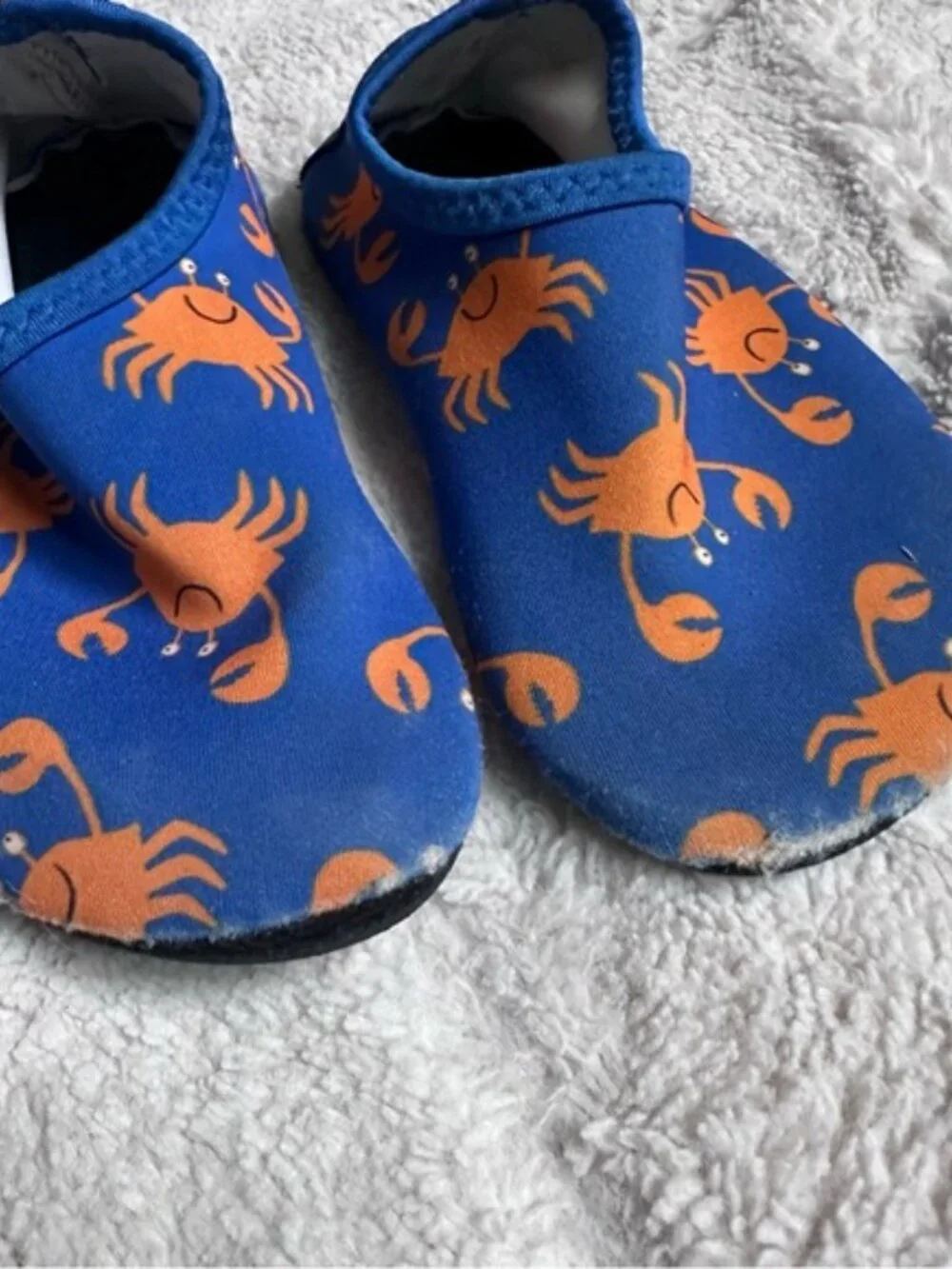 Unbranded | Boys Blue and Orange Crab Water Shoes | Size 26/27 (8/9 kids)